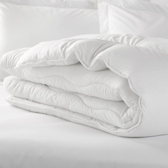 Hollowfibre spring back duvet