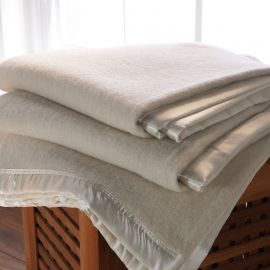 VE 100% Natural Wool Flame Retardant Camel Blanket
