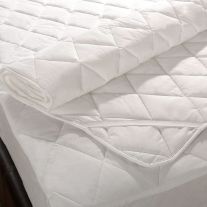 Pad style stain resistant mattress protector with strap