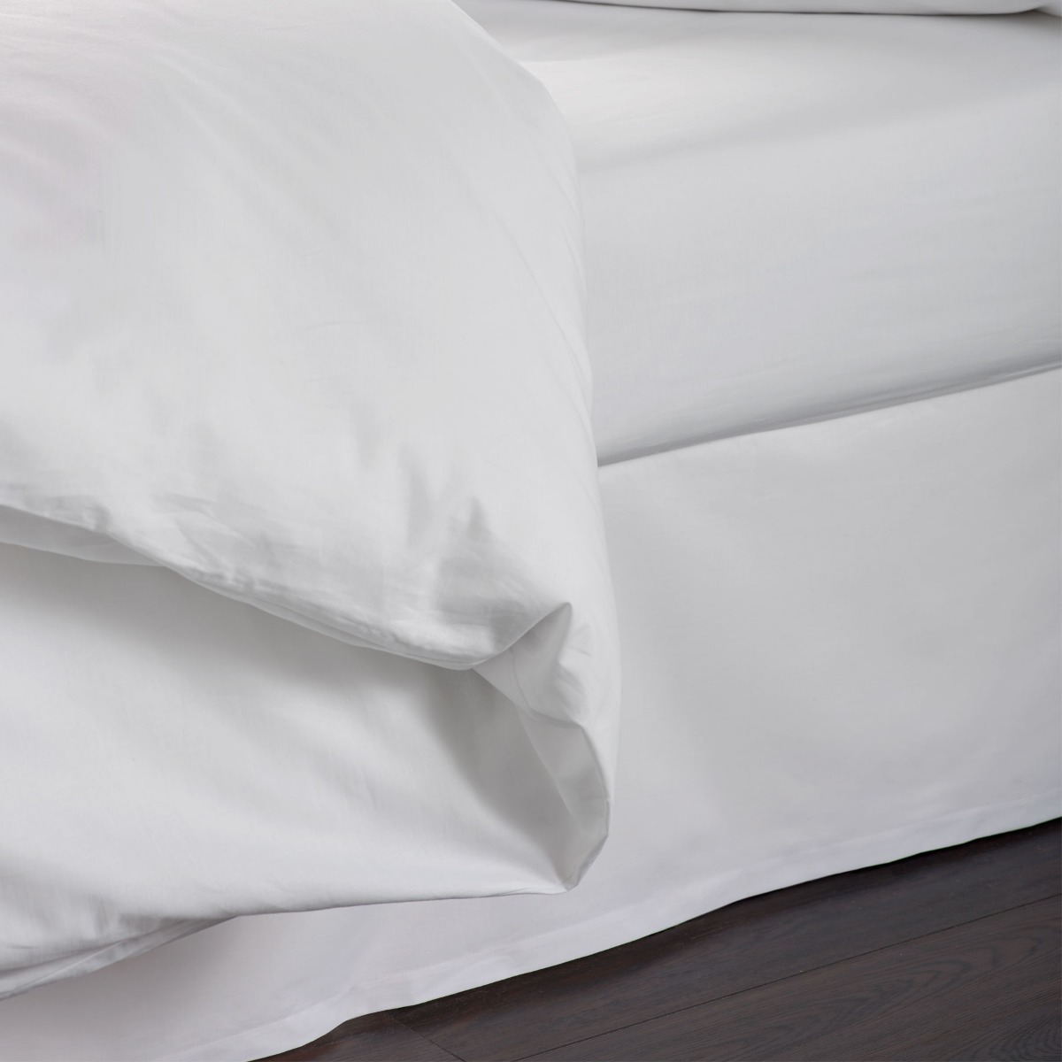 V144 50/50 White Coloured Base Valance - Super King Size