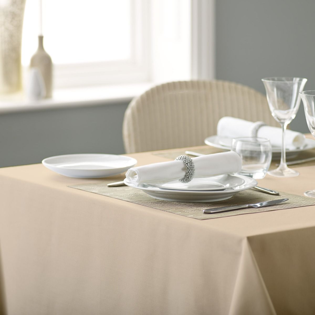 100% Polyester Plain Square & Rectangular Tablecloths Various Sizes & Colours