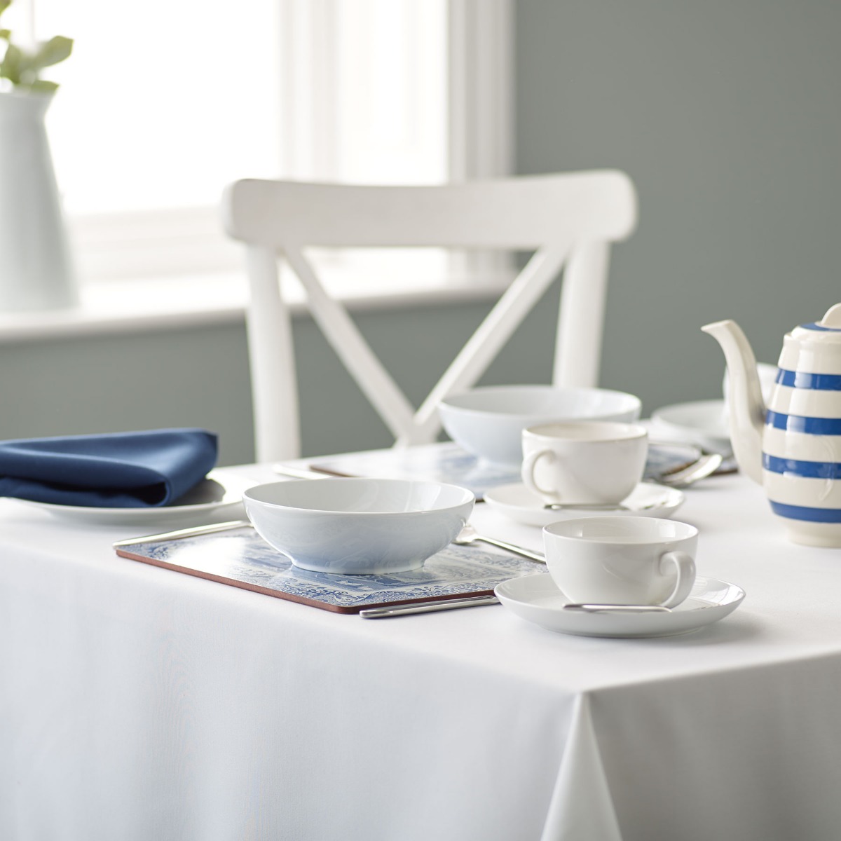 White Riegel Premier Bistro Coloured Tablecloth