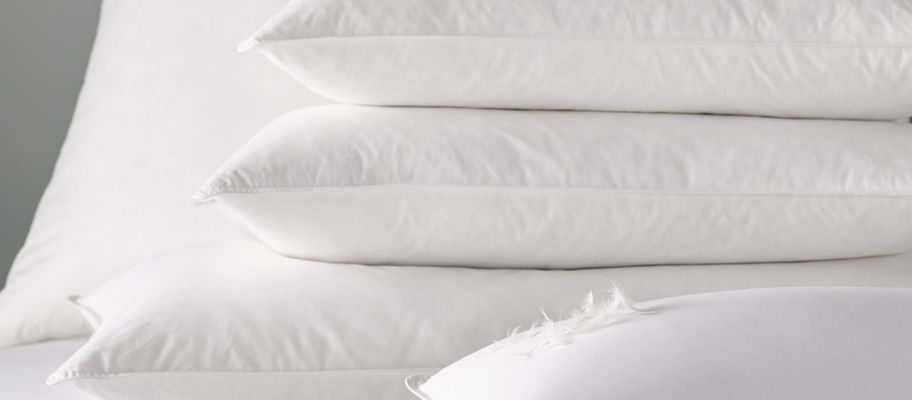 The Comprehensive Hotel Pillows Buying Guide