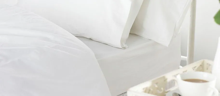 What's The Difference Between Fitted and Flat Bed Sheets?