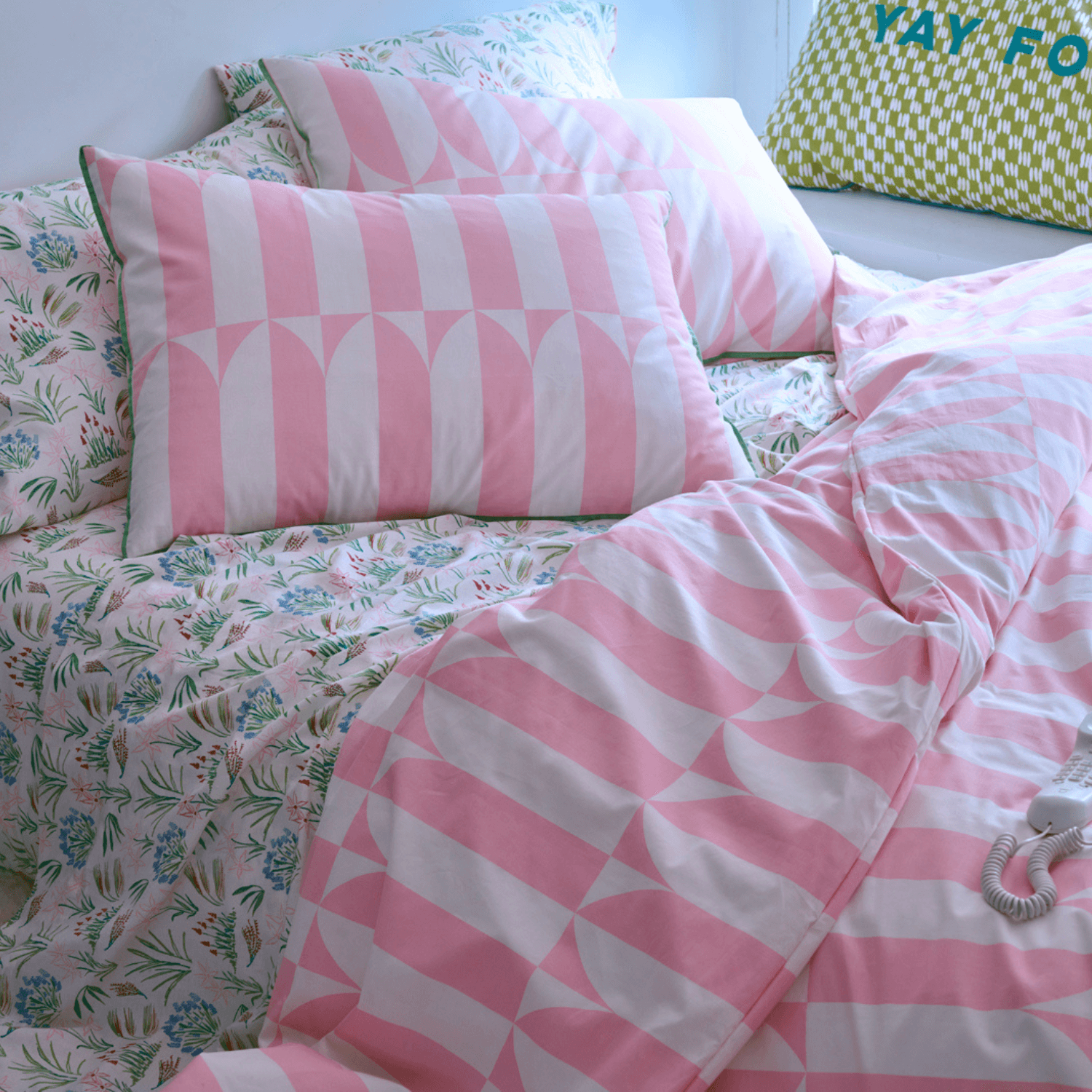Waverly hot sale bed pillows